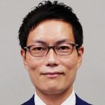 河野氏側近、再エネ議連事務局長の秋本真利議員、今度は「秘書給与法違反の疑い」／これまで「原発なんてクソみたいな物発言」「風力発電業者から献金」「虚偽答弁、違法建築疑惑」と物議￼